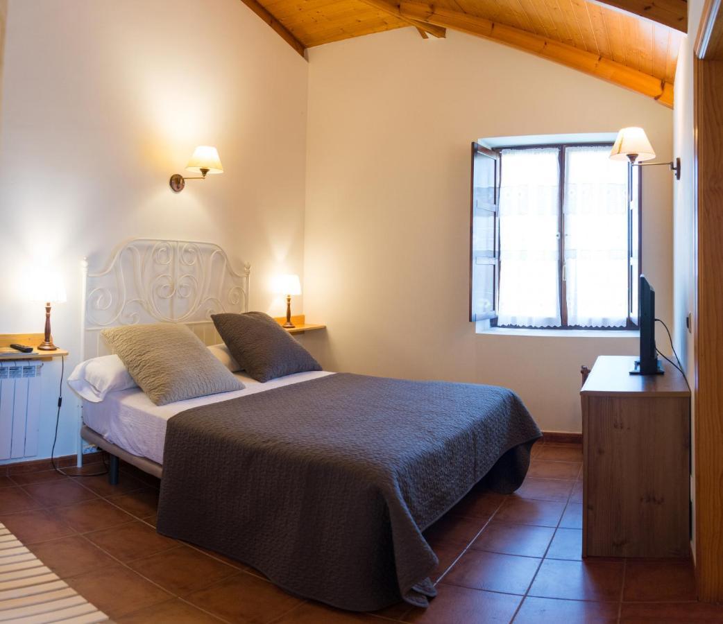 Posada De Suesa Ngoại thất bức ảnh